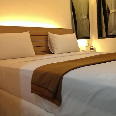Marciella Hotel Bandung Buitenkant foto